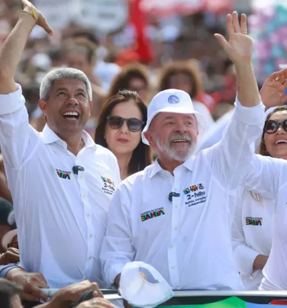 Pelo quarto ano seguido, o presidente Luiz Inácio Lula da Silva fez questão de marcar presença no Dois de Julho, em Salvador, data que