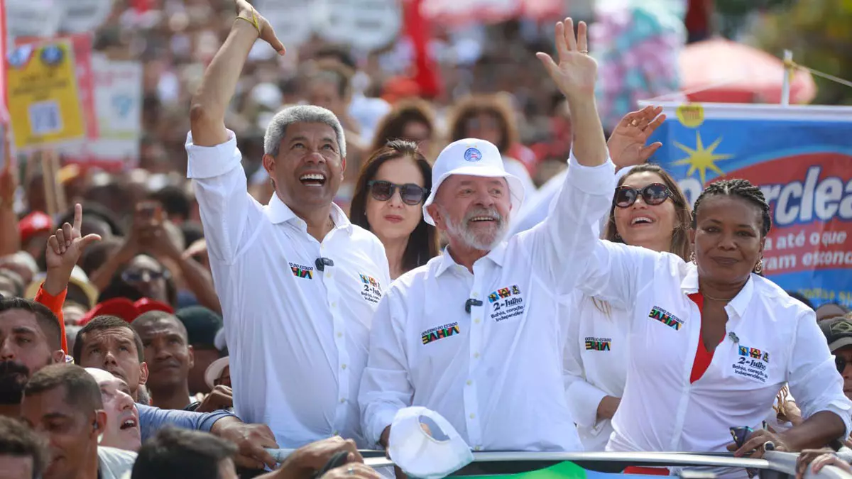 Pelo quarto ano seguido, o presidente Luiz Inácio Lula da Silva fez questão de marcar presença no Dois de Julho, em Salvador, data que