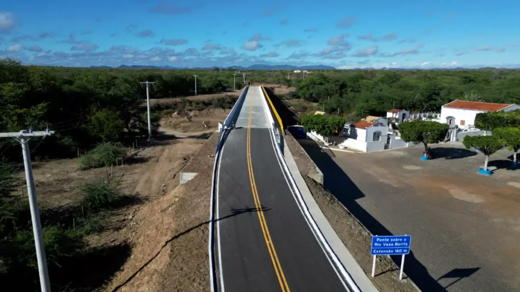 A população da capital do bode testemunhou uma verdadeira transformação com a inauguração da ponte sobre o Rio Vaza Barris