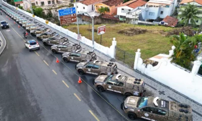 da Secretaria da Segurança Pública (SSP), entregou 62 novas viaturas às unidades especializadas da Polícia Militar e o lançou a