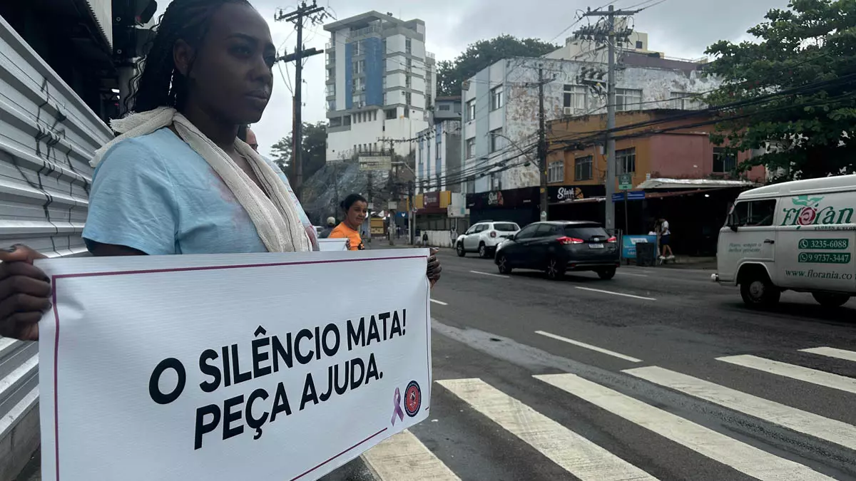 Proteção à Mulher (BPPM) realizou nesta terça-feira (5), na capital baiana, uma ação preventiva e educativa contra a violência de gênero.
