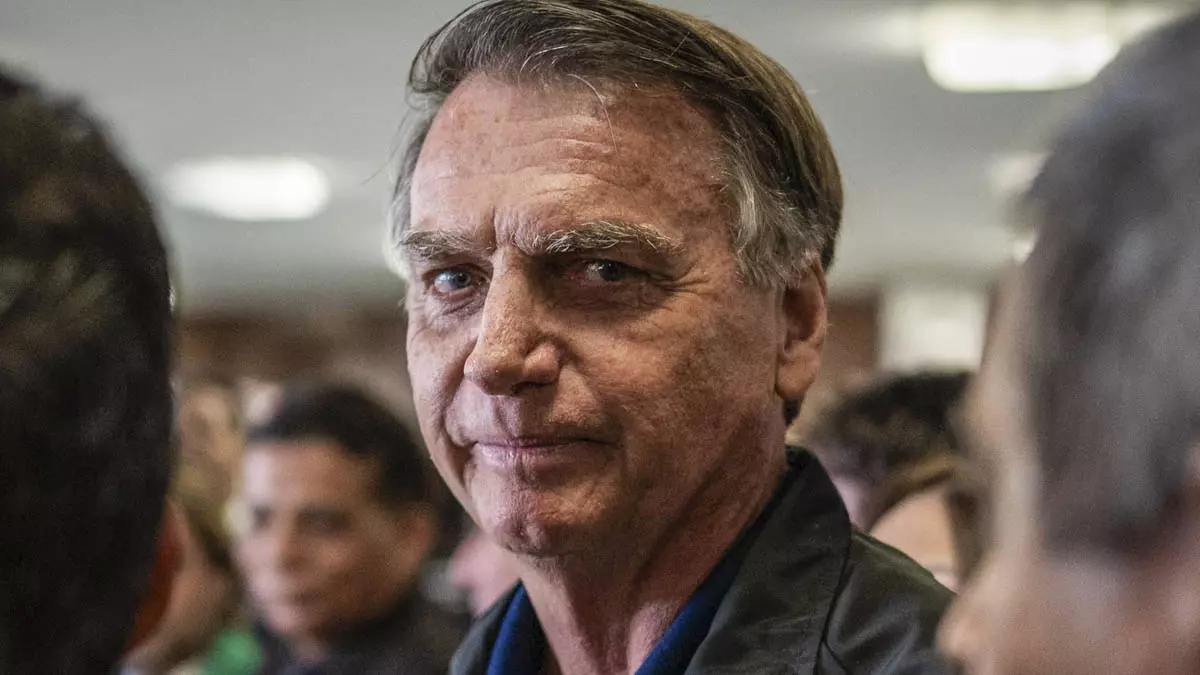 do Supremo Tribunal Federal (STF), decretou nesta segunda-feira (4) a prisão domiciliar do ex-presidente Jair Bolsonaro (PL).