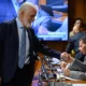 A Comissão de Assuntos Econômicos (CAE) aprovou nesta terça-feira (5) projeto que assegura a isenção do Imposto de Renda para