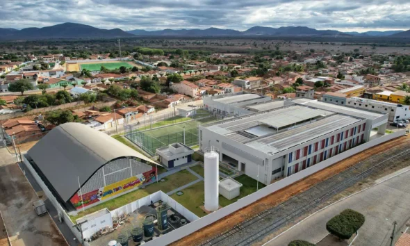 O governador Jerônimo Rodrigues deu início à sua agenda oficial no município de Marcionílio Souza, nesta sexta-feira (15),