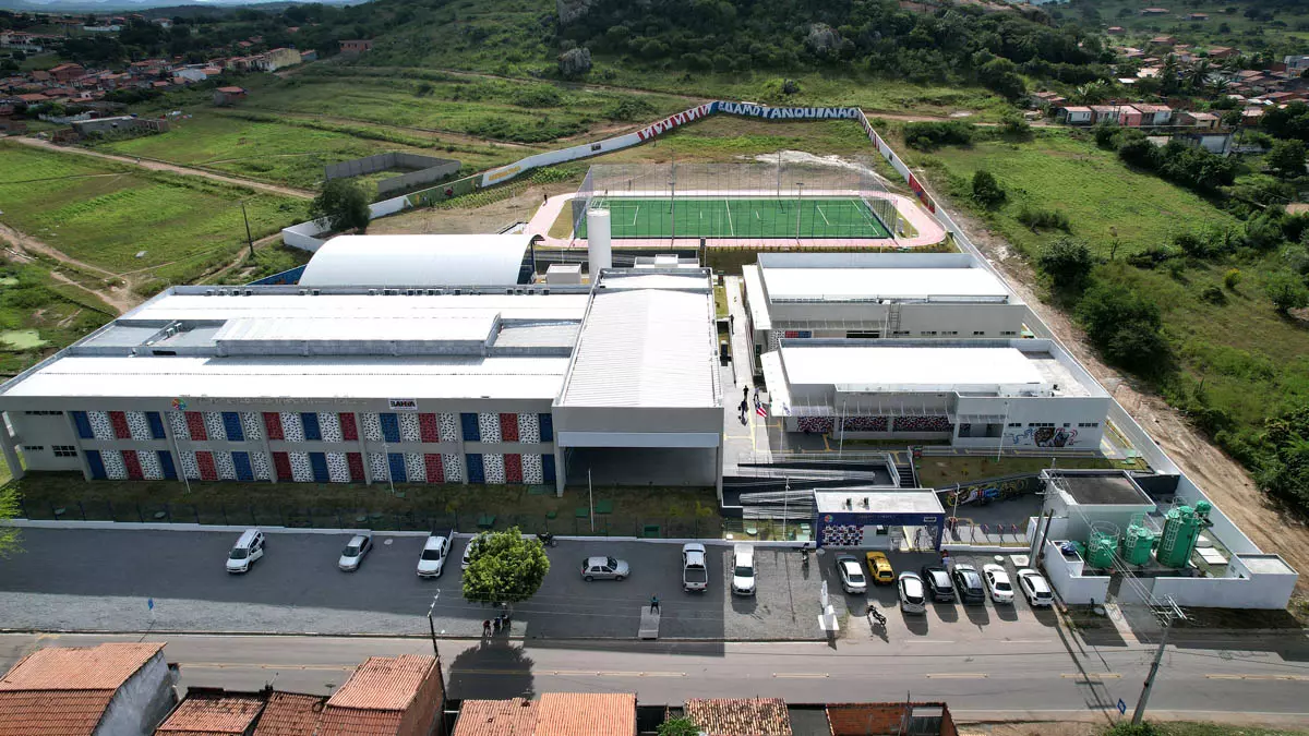 A cidade de Tanquinho, no Portal do Sertão, viveu um sábado (23) movimentado, com a visita do governador Jerônimo Rodrigues que