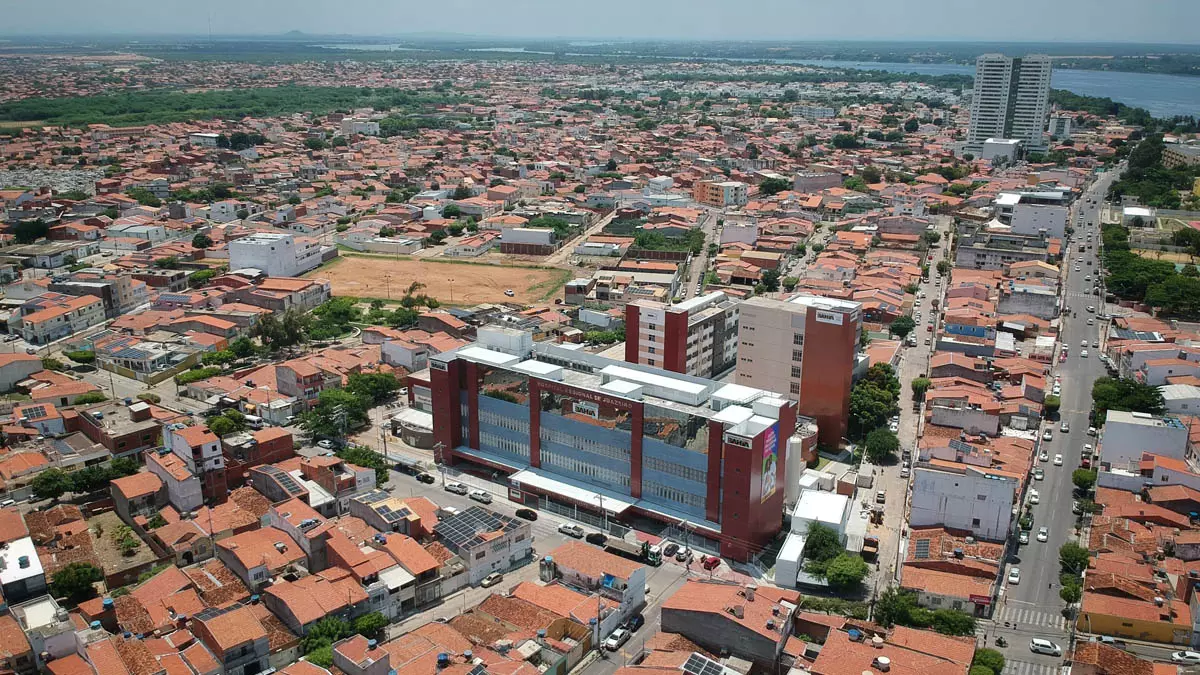 O Hospital Regional de Juazeiro (HRJ), complexo hospitalar vinculado ao Governo do Estado e administrado pelas Obras Sociais Irmã