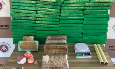Policiais Militares do 15º BPM apreenderam mais de 80kg de drogas, na tarde de quinta-feira (7), no bairro Maria Pinheiro,