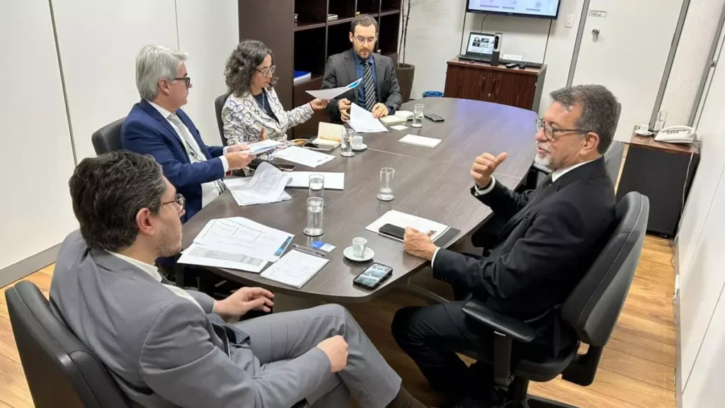 O Governo do Estado participou, nesta quarta-feira (7), de reunião no Ministério do Desenvolvimento, Indústria,