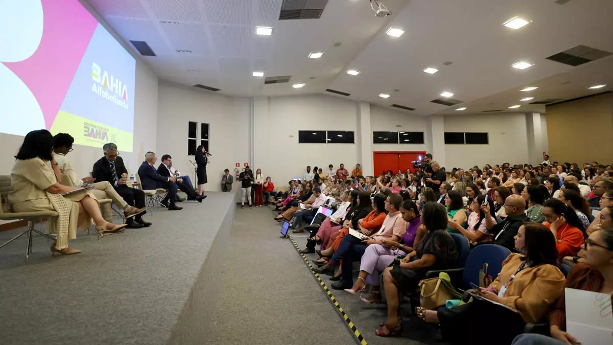 O Seminário Estadual Bahia Alfabetizada reuniu, nesta terça-feira (26), na sede da União dos Municípios da Bahia (UPB), em Salvador,