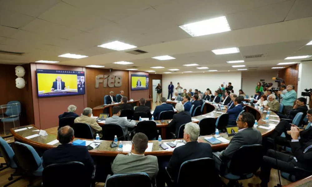 pelos Estados Unidos a produtos brasileiros, em especial os produzidos na Bahia. O vice-presidente Geraldo Alckmin, ministro do