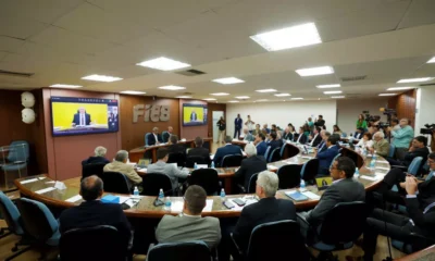 pelos Estados Unidos a produtos brasileiros, em especial os produzidos na Bahia. O vice-presidente Geraldo Alckmin, ministro do
