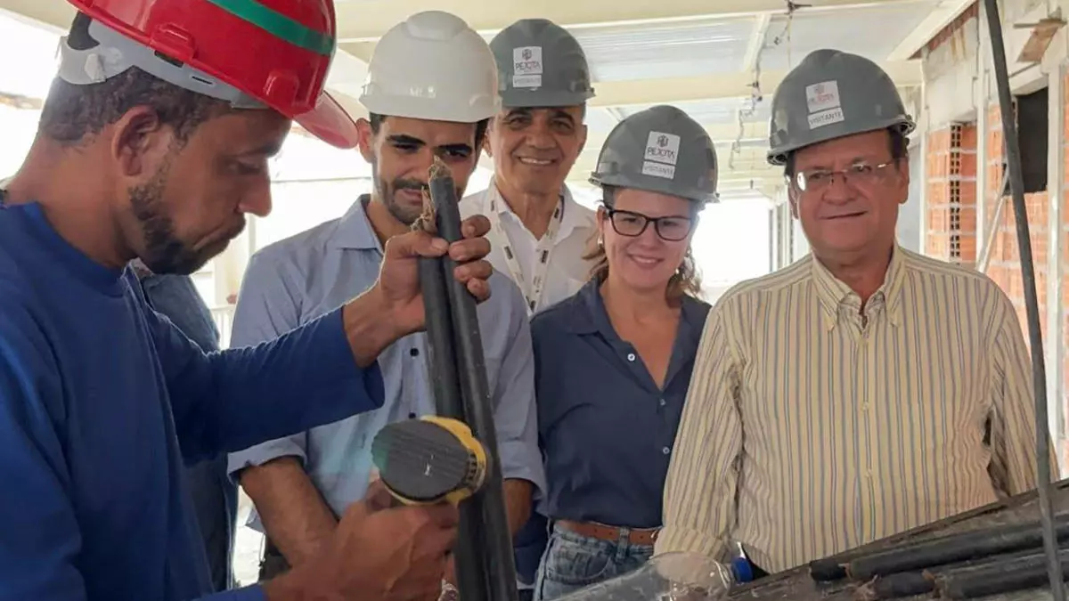 As obras da segunda etapa da requalificação da Feira de São Joaquim, na Cidade Baixa, em Salvador, seguem com a entrega de 157 novos boxes,