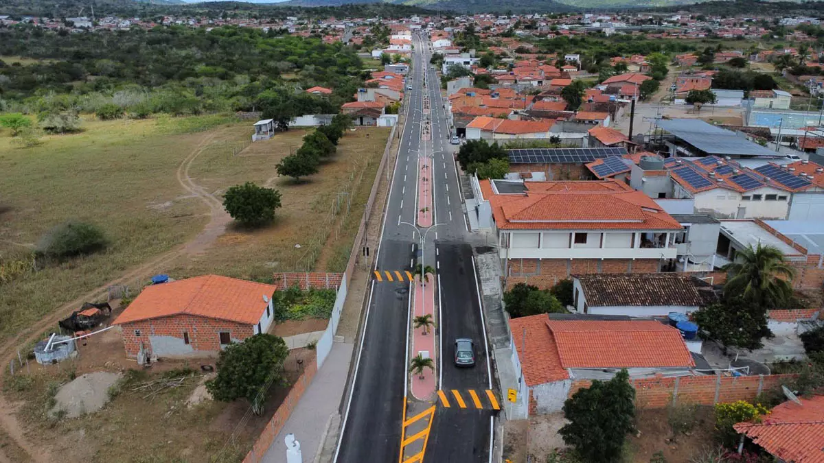 Mais um município que compõe a região sisaleira da Bahia - Ichu, recebeu neste sábado (23), importantes investimentos do