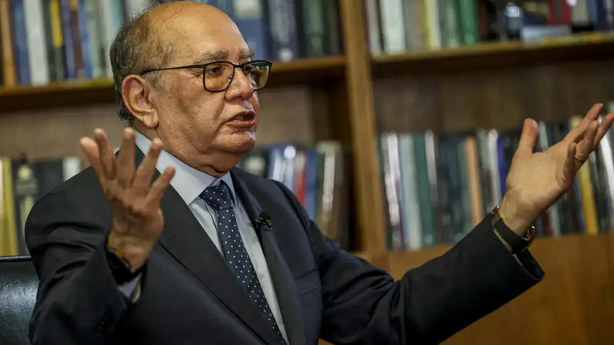 O ministro Gilmar Mendes, do Supremo Tribunal Federal (STF), ironizou nesta quarta-feira (6) a decisão do governo do presidente Donald Trump