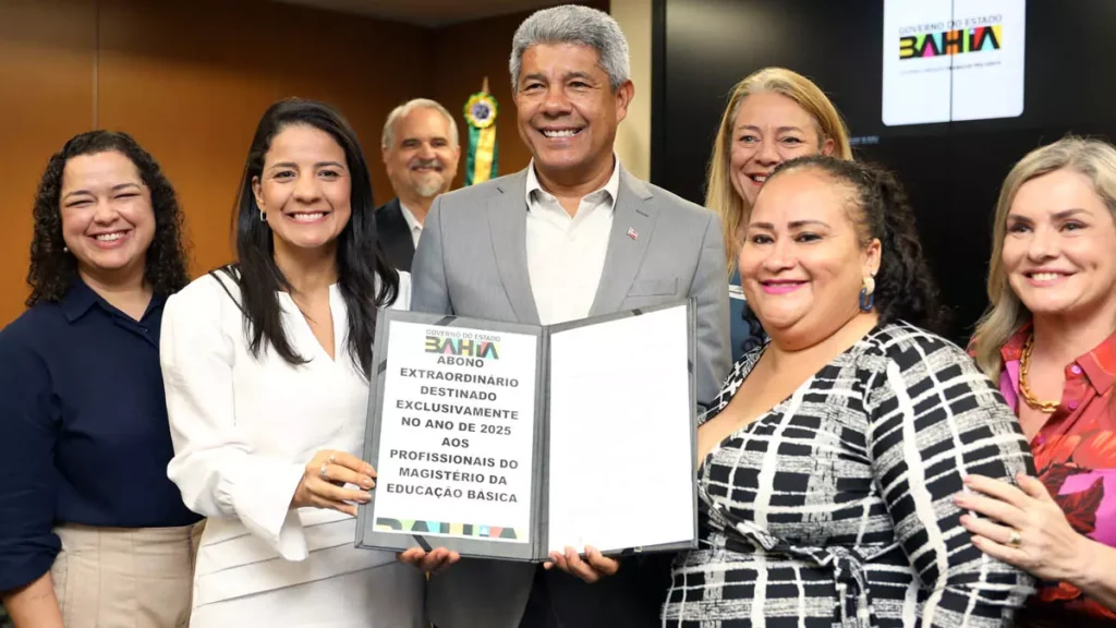 parcela do precatório dos professores da rede estadual. Em evento no Centro de Operações e Inteligência (COI), em