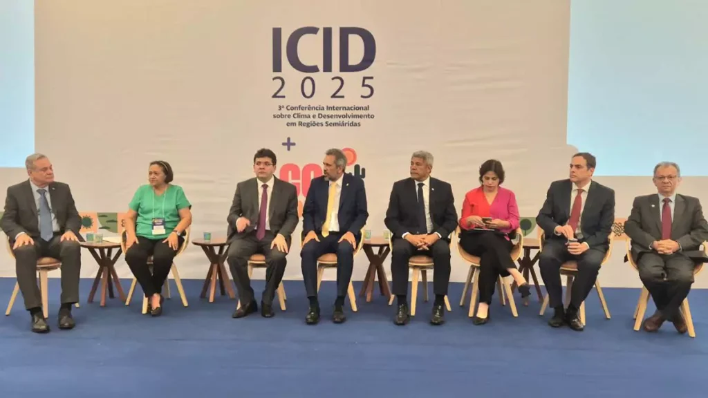 Executivo do Nordeste realizaram nesta quarta-feira (17), no Centro de Eventos do Ceará, em Fortaleza, a COP Nordeste, encontro