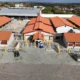 Na terra vermelha da zona rural de Barreiras, povoado de Pedro Alexandre, no seminário baiano, uma Escola Municipal de Tempo Integral,