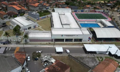 Jerônimo Rodrigues inaugurou, nesta quinta-feira (25), a nova sede do Colégio Estadual de Tempo Integral de Catu. O chefe do Executivo