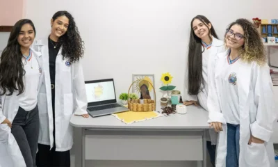 Estadual Professor Carlos Valadares, em Santa Bárbara, no semiárido baiano, criaram um bronzeador à base de buriti (Mauritia flexuosa)
