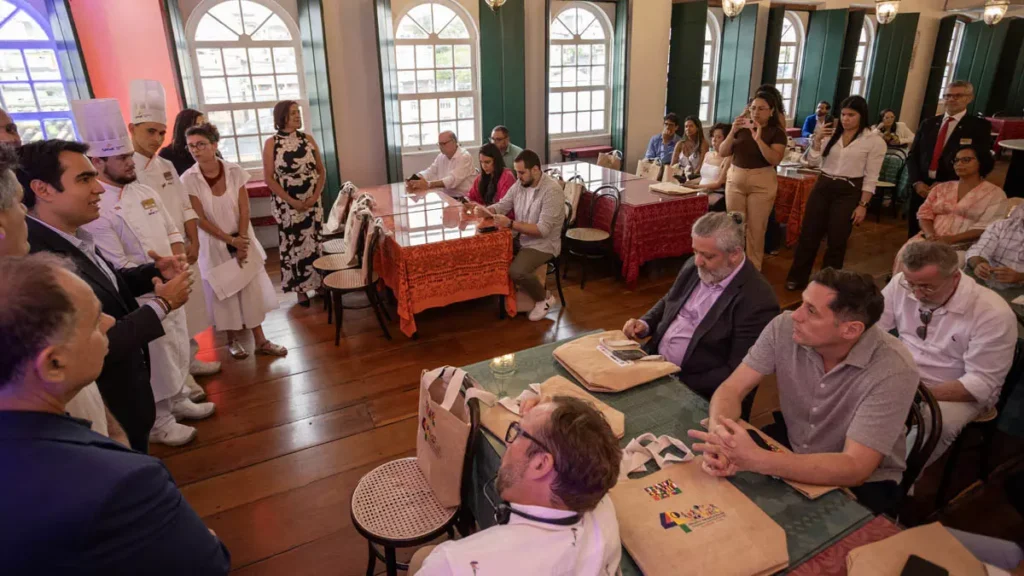 O último dia do 4º Encontro Franco-Brasileiro de Turismo Sustentável foi marcado por uma aula-show e um concurso de receitas.
