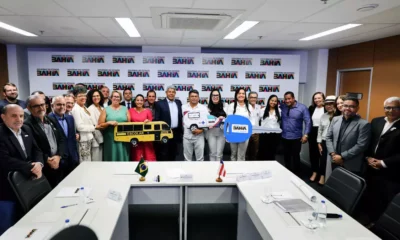 Para atender demandas emergenciais para o município de Conde, o governador Jerônimo Rodrigues e o prefeito, Anísio Madeirol,