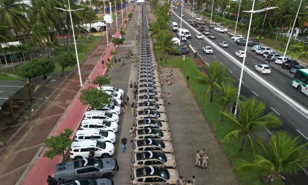 A segurança pública da Bahia ganhou um reforço nesta quinta-feira (4), o governador Jerônimo Rodrigues entregou mais 120 novas viaturas