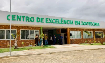 participou, nesta sexta-feira (26), da cerimônia de inauguração do Centro de Excelência em Zootecnia, em Feira de Santana.