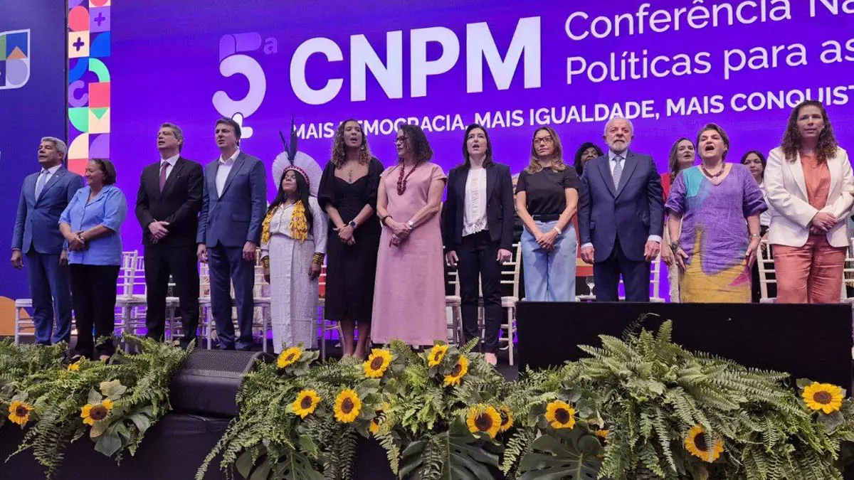 Uma delegação composta por cerca de 300 mulheres, dentre delegadas eleitas e convidadas, representa a Bahia na 5ª Conferência Nacional