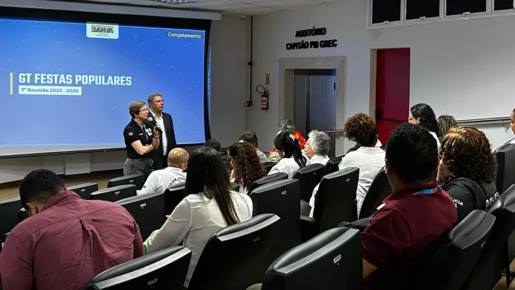 Grupo de Trabalho (GT) Festas Populares, presidido pela Secretaria da Segurança Pública. O encontro foi realizado no