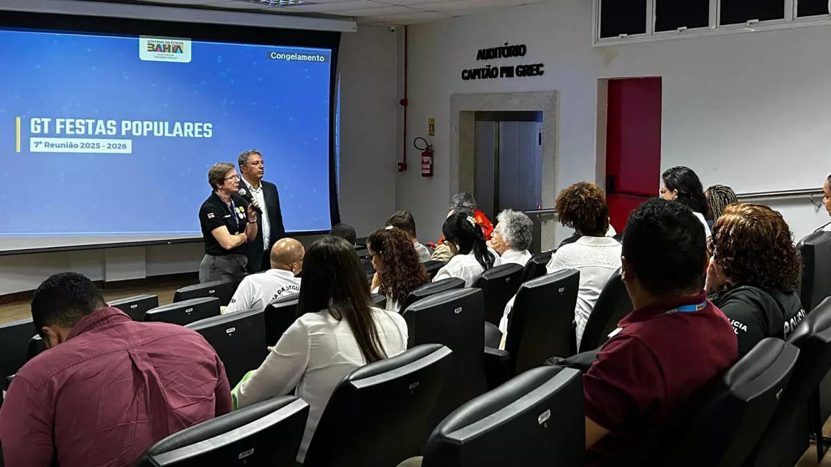 Grupo de Trabalho (GT) Festas Populares, presidido pela Secretaria da Segurança Pública. O encontro foi realizado no