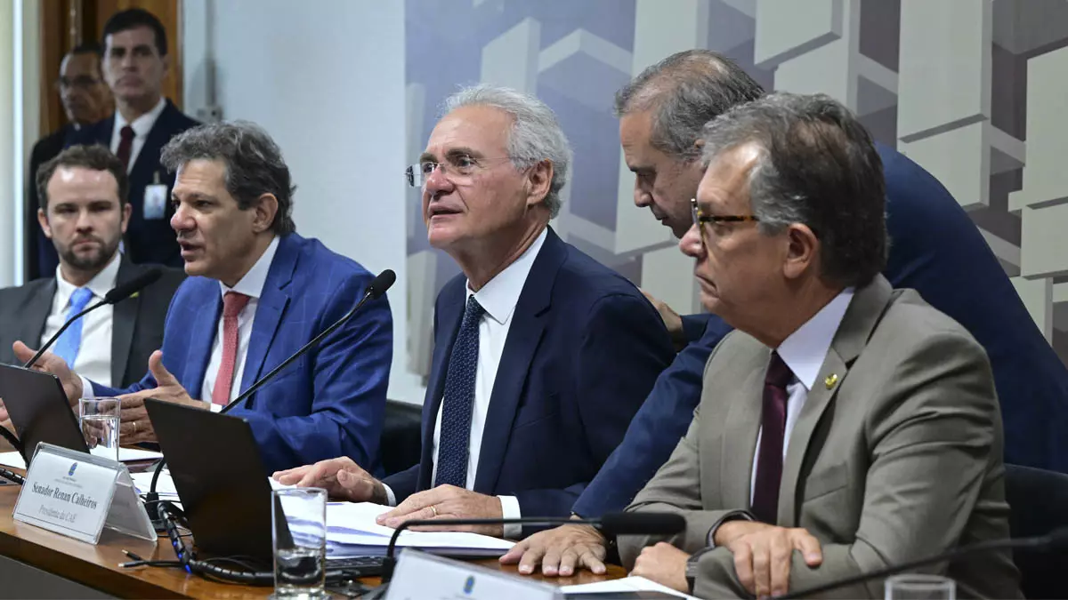 A Comissão de Assuntos Econômicos (CAE) debate nesta terça-feira (21) o projeto de lei que isenta o Imposto de Renda (IR) para quem ganha