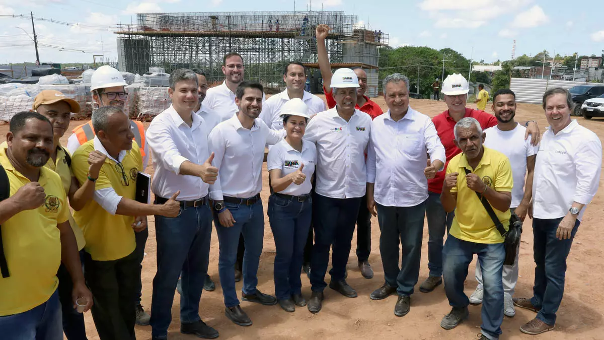 ministro da Casa Civil, Rui Costa, visitaram nesta sexta-feira (17) as obras de duplicação da Estrada do Derba, em Salvador.