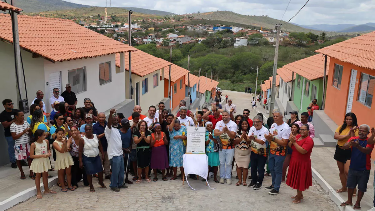 Santa Inês, conhecida como a “Cidade dos Dinossauros” no Vale do Jiquiriçá, comemorou neste domingo (26) seus 101 anos de