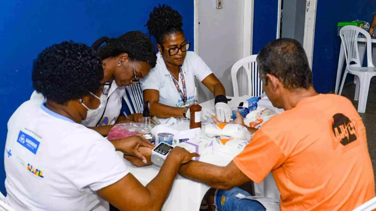 A campanha Outubro Verde, mobilização nacional, instituída em 2017, que é dedicada à conscientização sobre a sífilis e a sífilis congênita,