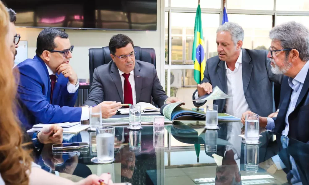 Em reunião, nessa terça-feira (07), na Secretaria de Desenvolvimento Econômico (SDE), o grupo Amorim apresentou o Projeto Marauí,