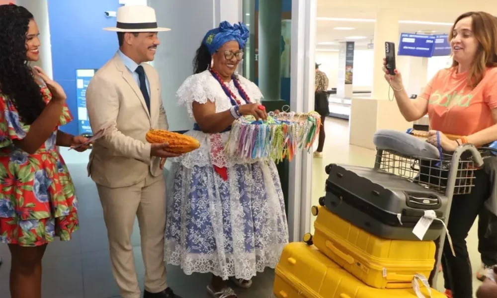 O voo regular da Latam, que liga o aeroporto de Congonhas (São Paulo) a Ilhéus, na Costa do Cacau, foi inaugurado na tarde de domingo