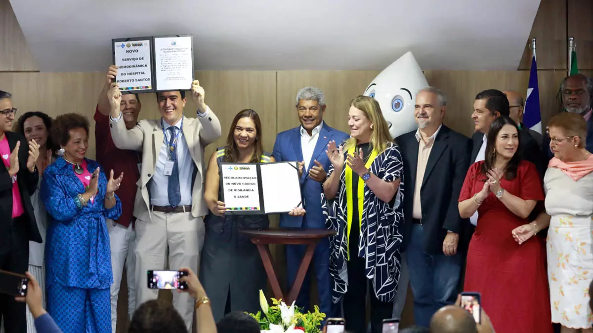 A saúde pública da Bahia entra em uma nova fase. Nesta quarta-feira (8), o governador Jerônimo Rodrigues assinou, na sede da Secretaria