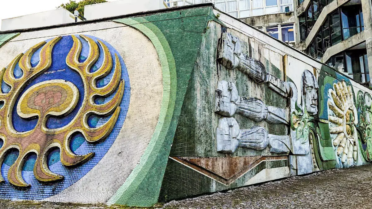 Nesta segunda-feira (13), o artista foi recebido pelo secretário Pablo Barrozo para dialogar sobre um plano para a restauração da obra.