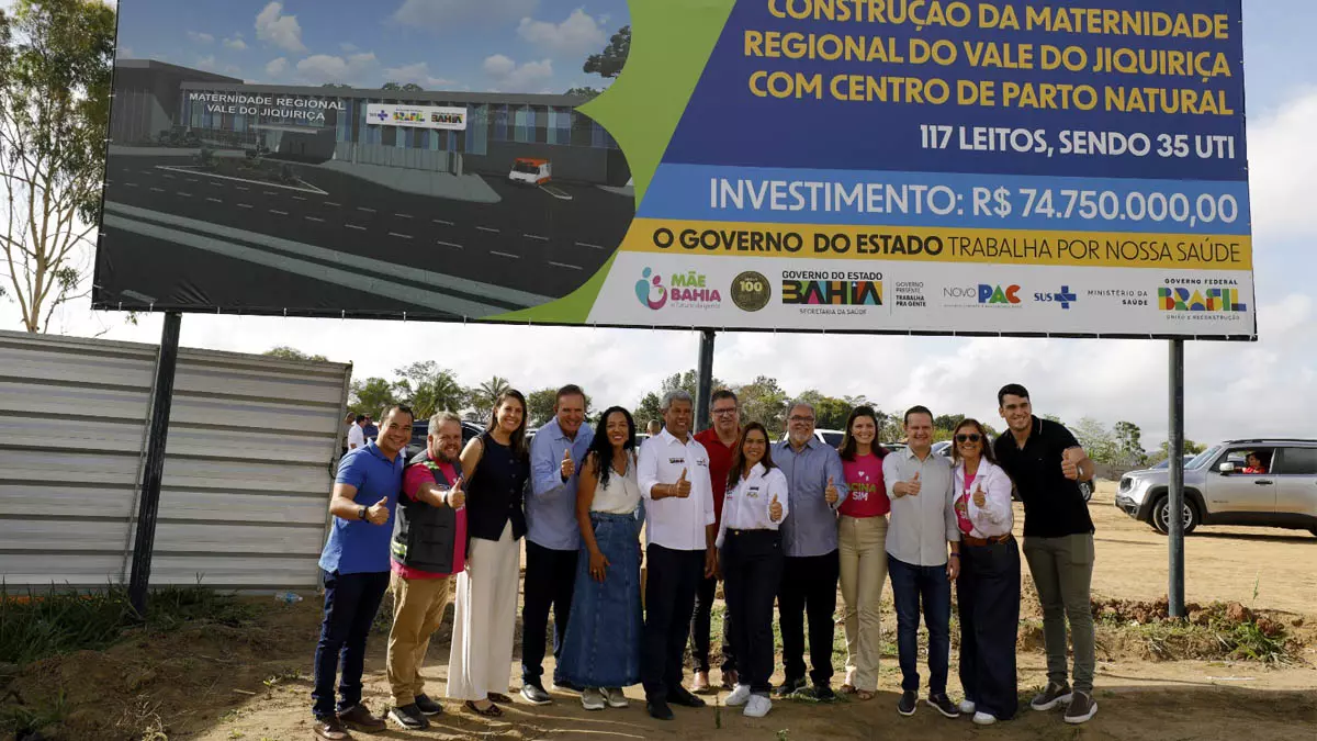 Rodrigues assinou, neste sábado (18), a ordem de serviço para a construção da Maternidade Regional do Vale do Jiquiriçá,
