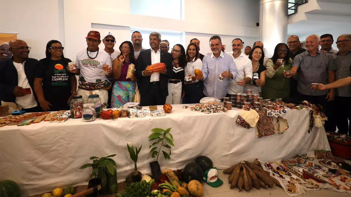 Trabalhadores na Agricultura do Estado da Bahia (Fetag-BA). O evento, realizado em parceria com a Confederação Nacional dos Trabalhadores
