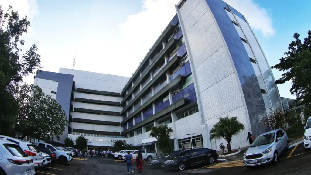 Nesta sexta-feira (31), o Hospital Geral Roberto Santos (HGRS) promove o 22º Seminário Multiprofissional sobre o Cuidado da