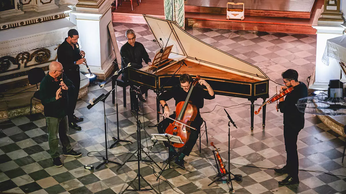 Bahia (OSBA) e da Escola de Música da UFBA (EMUS-UFBA), realiza neste domingo (23), às 11h, o concerto “Barroco Afrofonia”