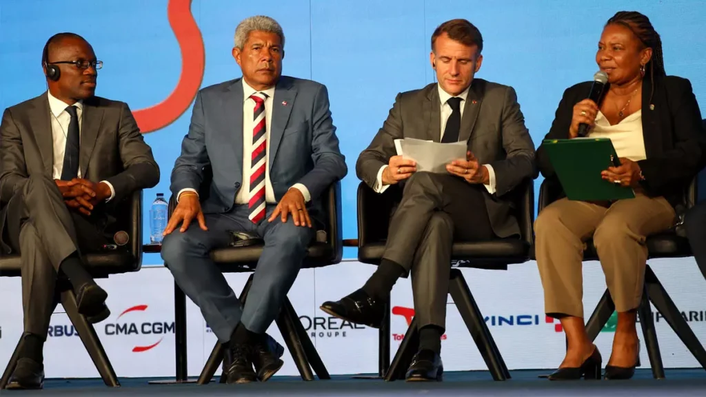 Jerônimo Rodrigues, a ministra da Cultura Margareth Menezes e o presidente francês Emmanuel Macron participaram da abertura do