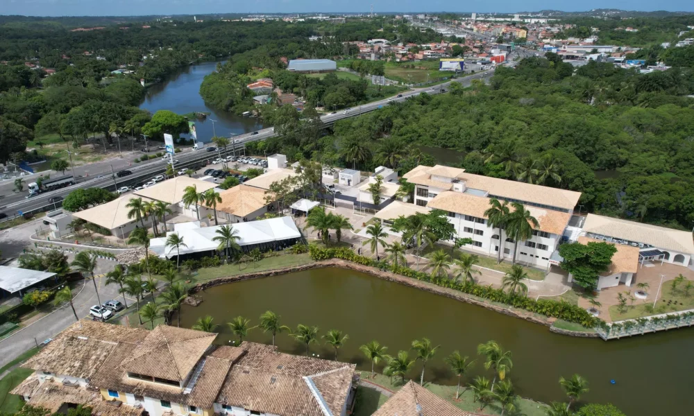 ampliar a rede de média e alta complexidade do SUS na Bahia. O foco é a oncologia, a abertura de novos leitos e a produção de medicamentos