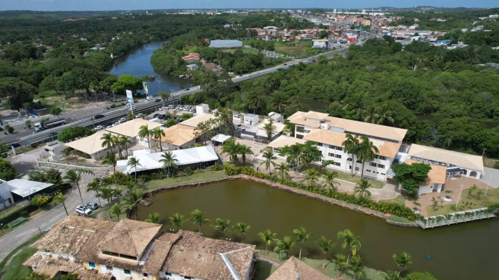 ampliar a rede de média e alta complexidade do SUS na Bahia. O foco é a oncologia, a abertura de novos leitos e a produção de medicamentos