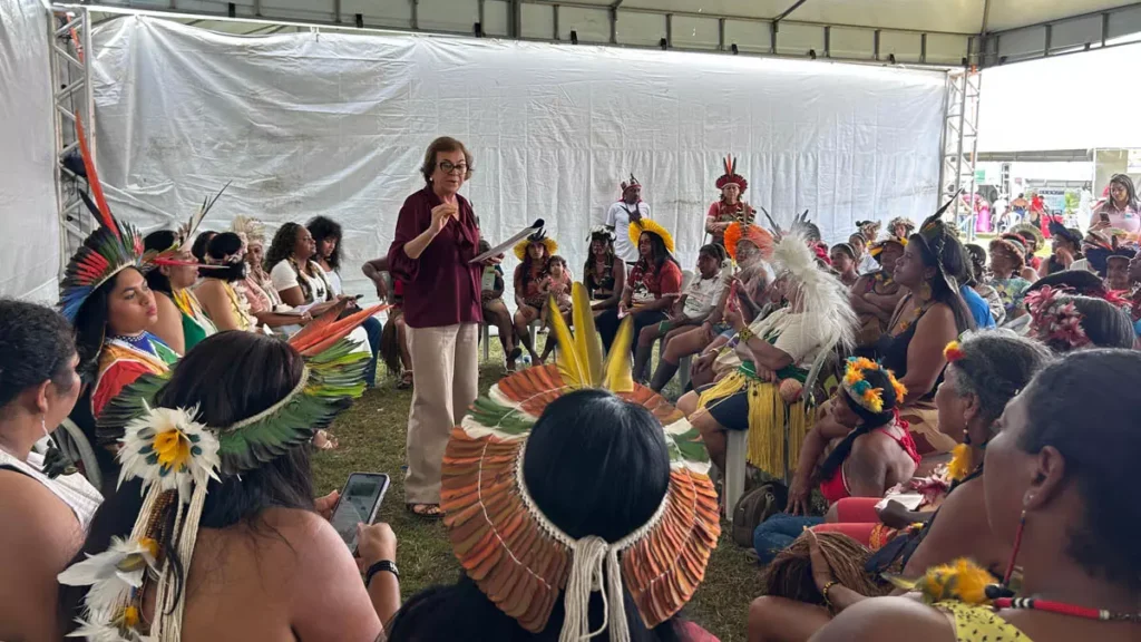 A Secretaria das Mulheres do Estado (SPM) participou, nesta terça-feira (5), de uma plenária com lideranças femininas indígenas durante
