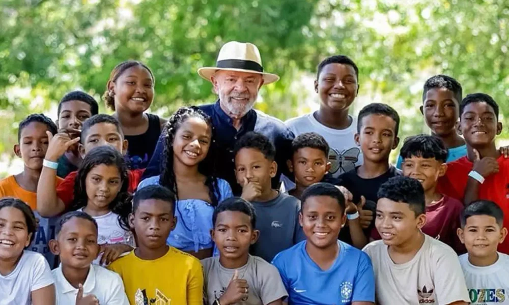 chefes de Estado e lideranças internacionais para a Cúpula do Clima, que se estende até sexta-feira (7). O presidente Luiz Inácio Lula