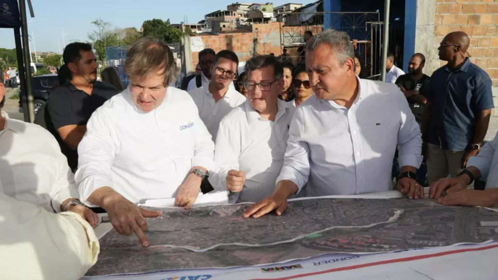 O ministro da Casa Civil, Rui Costa, cumpriu agenda em Salvador nesta quinta-feira (6) para vistoriar as obras de micro e macrodrenagem