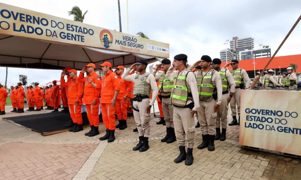A Operação Verão 2025-2026, lançada nesta quarta-feira (26) pelo Governo da Bahia, mobilizará 11 mil policiais e bombeiros para