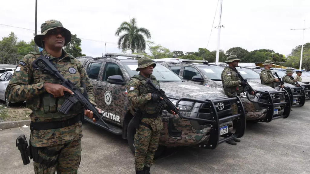 O Governo da Bahia lançou, nesta terça-feira (4), um conjunto de medidas para fortalecer a segurança pública e intensificar